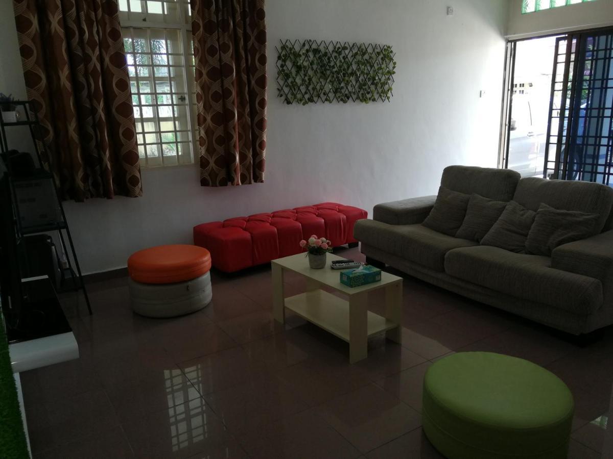 לומוט The Garden Vacation Home מראה חיצוני תמונה